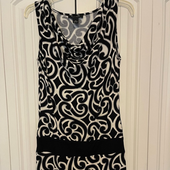 White House Black Market Dresses & Skirts - White House Black Market Swirl Pattern Dress